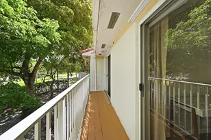 8464 Lagos De Campo Blvd, Tamarac, FL 33321 - Photo 24