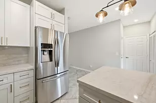 8464 Lagos De Campo Blvd, Tamarac, FL 33321 - Photo 10