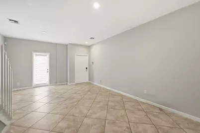 8464 Lagos De Campo Boulevard, Tamarac, FL 33321 - Photo 12