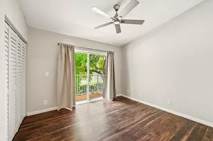 8464 Lagos De Campo Blvd, Tamarac, FL 33321 - Photo 18