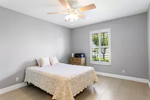 106 Venetian Ln, Royal Palm Beach, FL 33411 - Photo 14