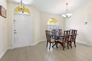 106 Venetian Ln, Royal Palm Beach, FL 33411 - Photo 2