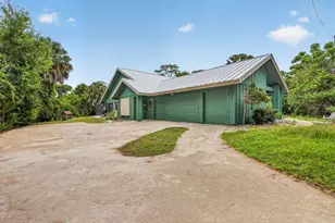 2111 SW Racquet Club Dr, Palm City, FL 34990 - Photo 4
