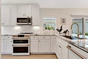 28 Admirals Ct, Palm Beach Gardens, FL 33418 - Photo 24