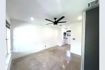 975 NE 40th Street #B, Oakland Park, FL 33334 - Photo 6