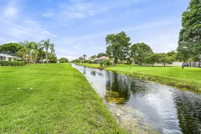 8900 Warwick Drive, Boca Raton, FL 33433 - Photo 32