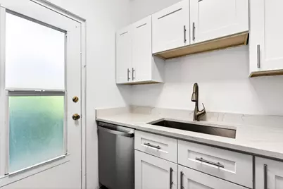 2555 NE 11th Street #104, Fort Lauderdale, FL 33304 - Photo 10