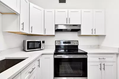 2555 NE 11th Street #104, Fort Lauderdale, FL 33304 - Photo 4