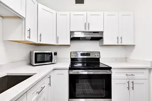 2555 NE 11th St, Fort Lauderdale, FL 33304 - Photo 4