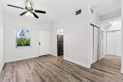 2555 NE 11th Street #104, Fort Lauderdale, FL 33304 - Photo 8