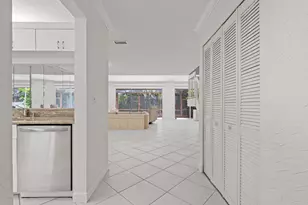 4825 NW 98 Pl, Doral, FL 33178 - Photo 6