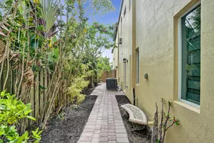 804 NE 7th St, Fort Lauderdale, FL 33304 - Photo 10