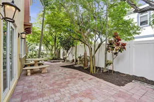 804 NE 7th St, Fort Lauderdale, FL 33304 - Photo 8