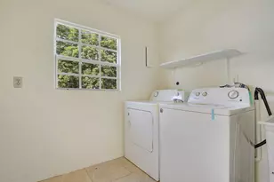 533 W Jasmine Dr, Lake Park, FL 33403 - Photo 12