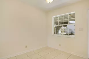 533 W Jasmine Dr, Lake Park, FL 33403 - Photo 6