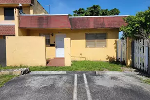 606 NW 179th St, Miami Gardens, FL 33169 - Photo 1