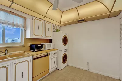301 Lake Shore Drive #809, Lake Park, FL 33403 - Photo 32