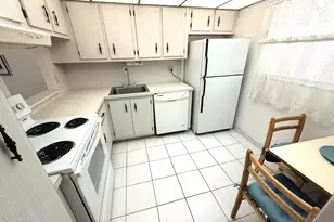 3050 Holiday Springs Blvd, Margate, FL 33063 - Photo 4