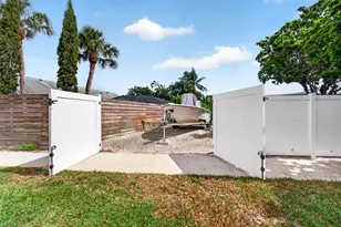 17773 Maplewood Dr, Boca Raton, FL 33487 - Photo 42