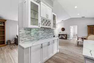 17773 Maplewood Dr, Boca Raton, FL 33487 - Photo 20