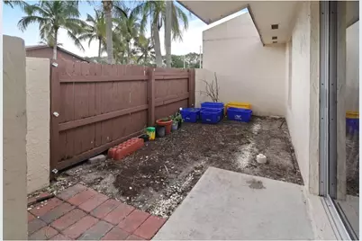 23 Chelsea Lane, Boynton Beach, FL 33426 - Photo 4
