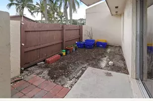 23 Chelsea Ln, Boynton Beach, FL 33426 - Photo 4
