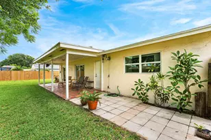3150 Pinehurst Dr, Lake Worth, FL 33467 - Photo 24
