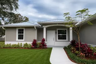 528 SE 35th Terrace, Okeechobee, FL 34974 - Photo 1
