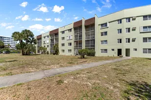 1638 Embassy Dr, West Palm Beach, FL 33401 - Photo 36
