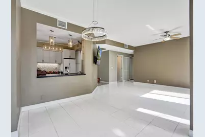 7546 La Paz Boulevard #108, Boca Raton, FL 33433 - Photo 6