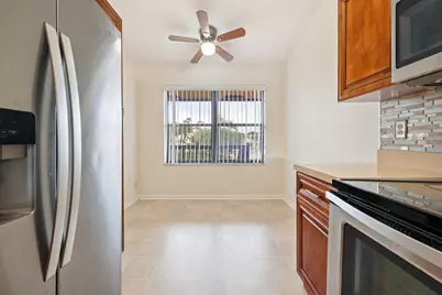 4698 Lucerne Lakes Boulevard E #202, Lake Worth, FL 33467 - Photo 8