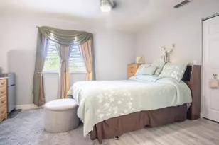 2218 SW Marshfield Ct, Port Saint Lucie, FL 34953 - Photo 10