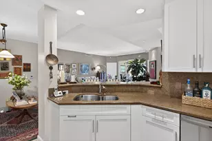 16102 Emerald Estates Dr, Weston, FL 33331 - Photo 6