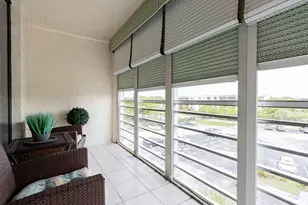 2811 Somerset Dr, Lauderdale Lakes, FL 33311 - Photo 10