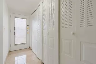 2811 Somerset Dr, Lauderdale Lakes, FL 33311 - Photo 4