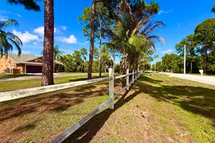 14703 N 71st Pl Pl N, The Acreage, FL 33470 - Photo 16