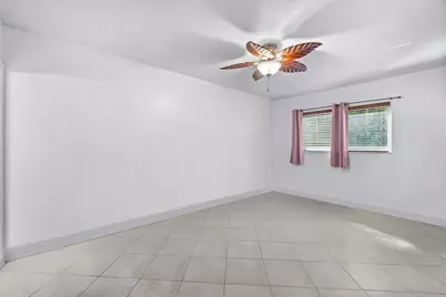 658 NE 6th Court E #E, Boynton Beach, FL 33435 - Photo 6