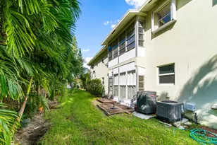 658 NE 6th Ct E, Boynton Beach, FL 33435 - Photo 24