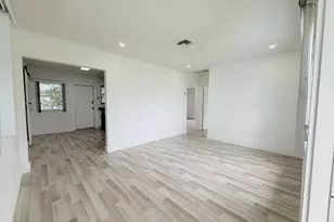 831 El Prado, West Palm Beach, FL 33405 - Photo 6