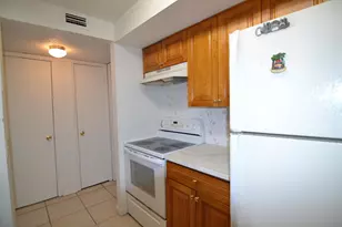 14308 Hanging Moss Cir, Tampa, FL 33613 - Photo 6