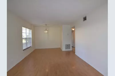 14308 Hanging Moss Circle #102, Tampa, FL 33613 - Photo 2