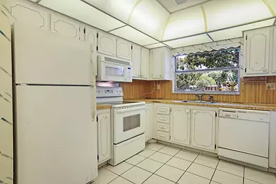 9201 Sunrise Lakes Boulevard #107, Sunrise, FL 33322 - Photo 10