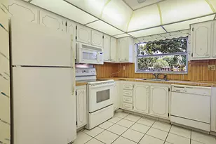 9201 Sunrise Lakes Blvd, Sunrise, FL 33322 - Photo 10