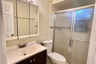 423 Glenwood Dr, West Palm Beach, FL 33415 - Photo 16