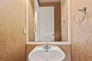 2335 NW Via Della Ct, Port Saint Lucie, FL 34986 - Photo 16