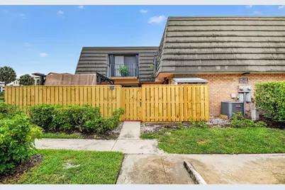 315 3rd Way, West Palm Beach, FL 33407 - Photo 2