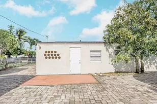 2333 Wabasso Dr, West Palm Beach, FL 33409 - Photo 14