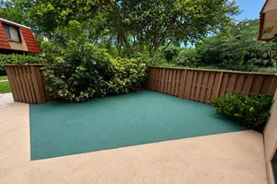 8255 Severn Dr, Boca Raton, FL 33433 - Photo 6