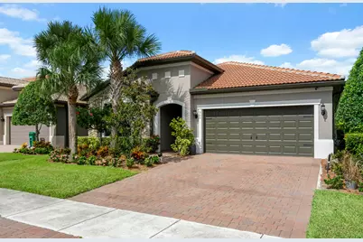 560 SE Monet Drive, Port Saint Lucie, FL 34984 - Photo 2