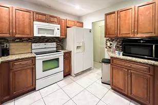 179 SE Soneto Ct, Port Saint Lucie, FL 34983 - Photo 12